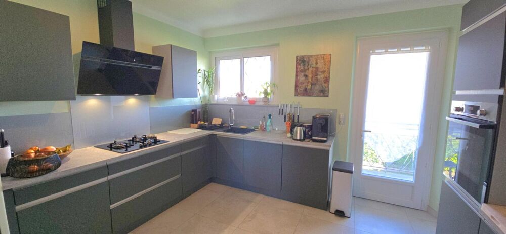 Vente Maison Maison de ville de type 6, jardin et garage privatif sur un terrain de 450 m² Perigueux