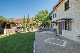  Propriété/château à vendre 9 pièces 362 m²