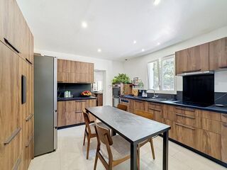  Maison à vendre 10 pièces 330 m²