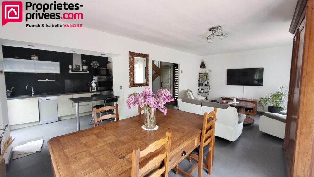 Vente Maison Maison Individuelle type plain pied - 3 chambres - jardin - garage - cave - 82 m² habitables (120m² utiles) Perenchies