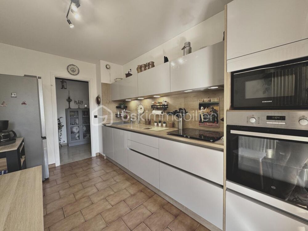 Vente Appartement DPT VAR - HYERES LES PALMIERS CENTRE - T3 DE 84 M² - 2 EME ETAGE AVEC ASCENSEUR Hyeres