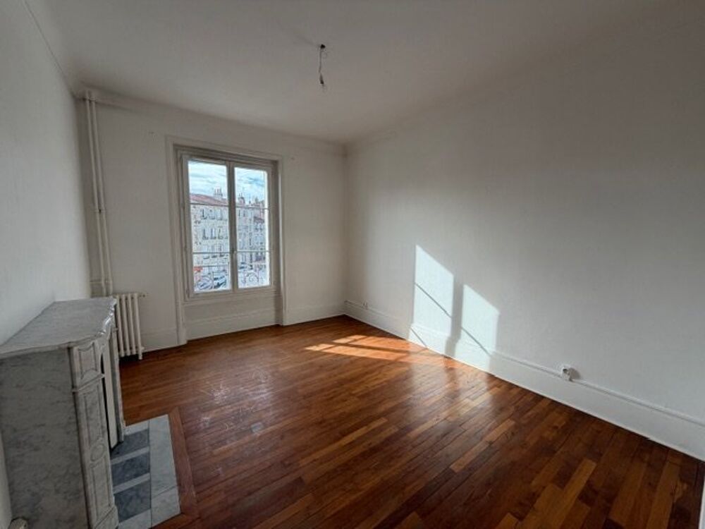 Vente Appartement À VENDRE – Superbe appartement de caractère à Saint-Étienne Saint etienne