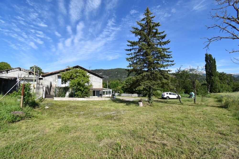 Vente Maison Maison à vendre, LE BRUSQUET (04)  Ensemble immobilier avec jardin, logement indépendant et vue dégagée Le brusquet