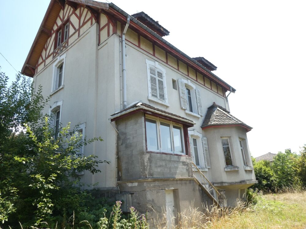 Vente Maison LE THILLOT (88)Maison bourgeoise de caractère à rénover de 280 m²sur trois niveaux, terrain 1000 m²+ garage Le thillot