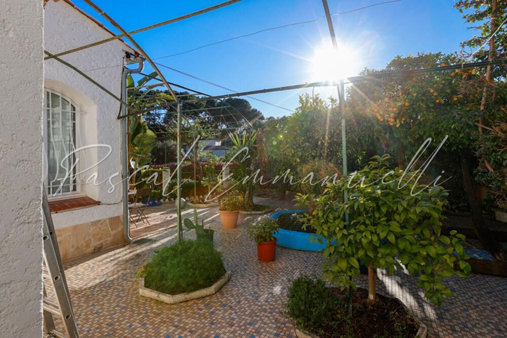 � vendre  Maison Antibes (06600)