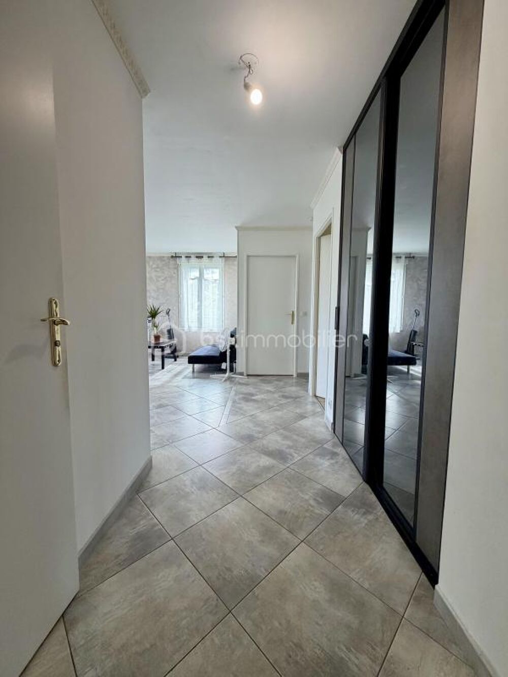 Vente Appartement Appartement F3 67m2 avec cave, box, et parking Saint pierre du perray