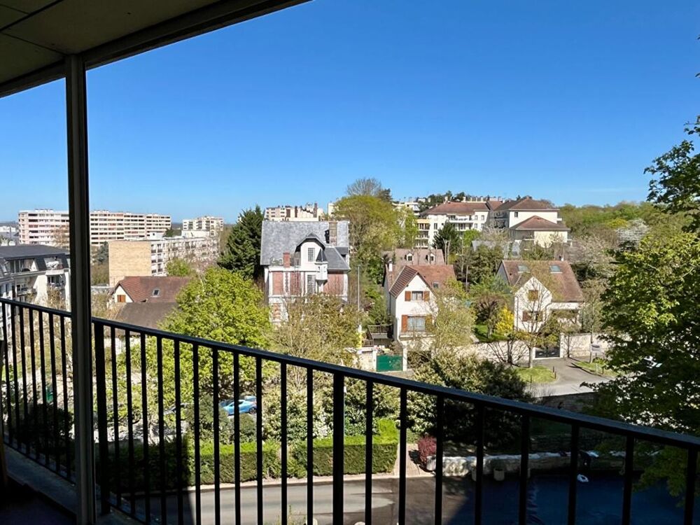 Appartement de 111m², 3 chambres, balcon, 2 box et une cave