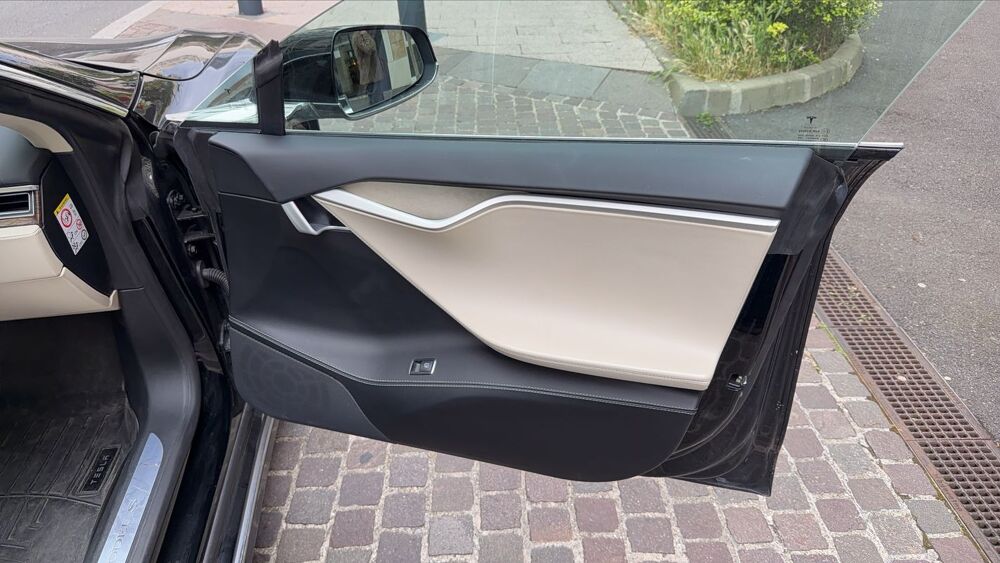 Model S AWD 100 kWh Dual Motor Long Range - Premi&egrave;re main Automatiqu 2018 occasion 92800 Puteaux
