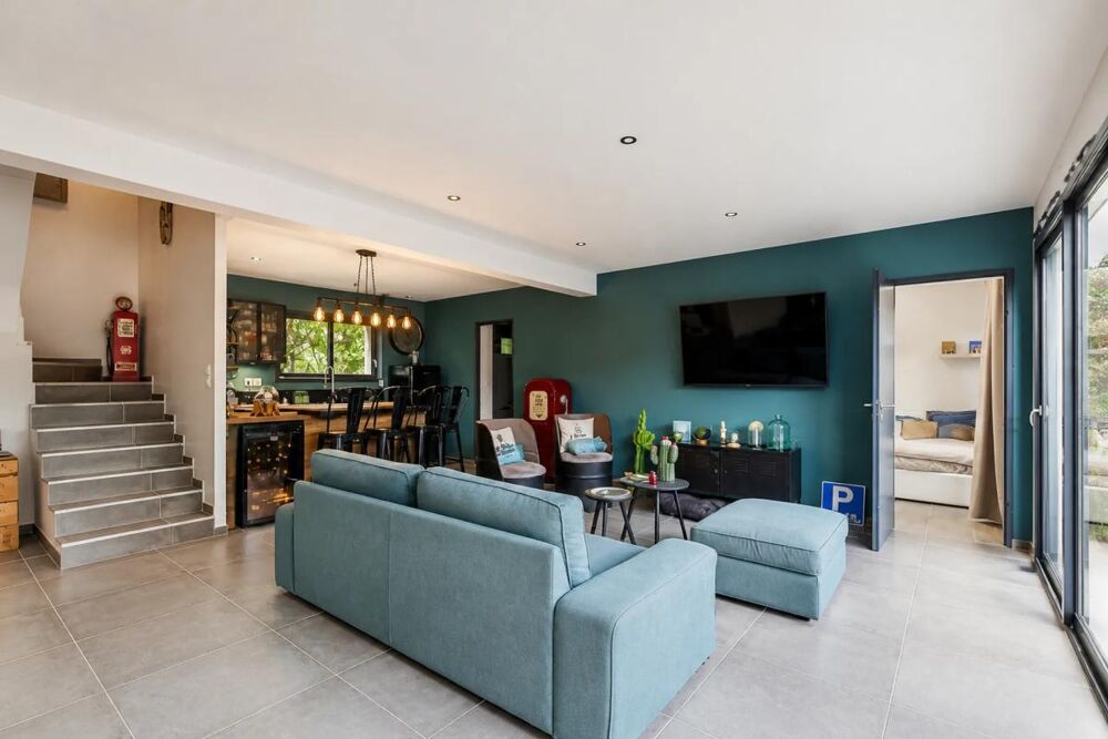 Vente Maison Maison de 5 pièces de 118 m² à Saint-Étienne-du-Grès Saint etienne du gres