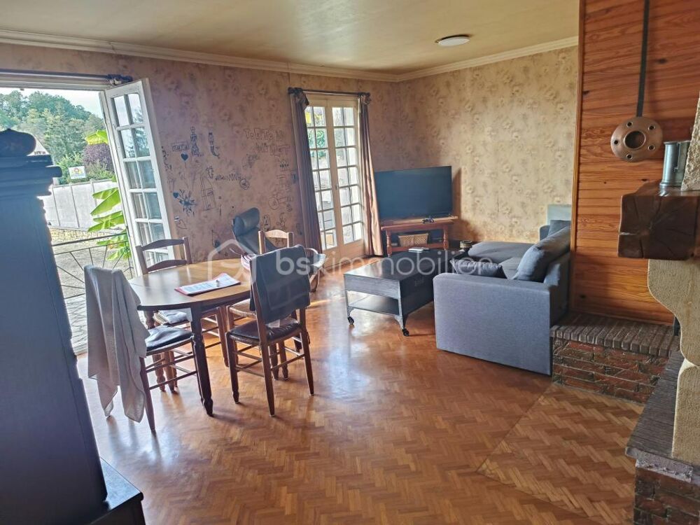 Très Joli Pavillon de Plain-Pied avec 99 m2 Habitables plus Véranda et Garage situé au Coux et Bigaroque