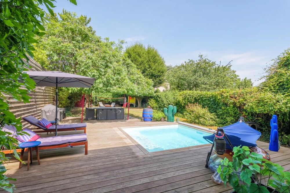 Vente Maison Maison 7 pièces 127 m² à Gagny avec piscine, jardin et parkings Gagny