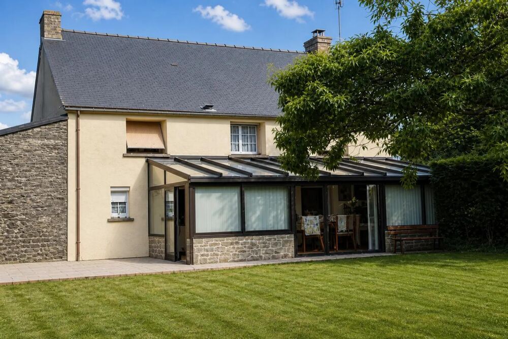 Maison de 7 pièces de 164 m² à Bains-sur-Oust
