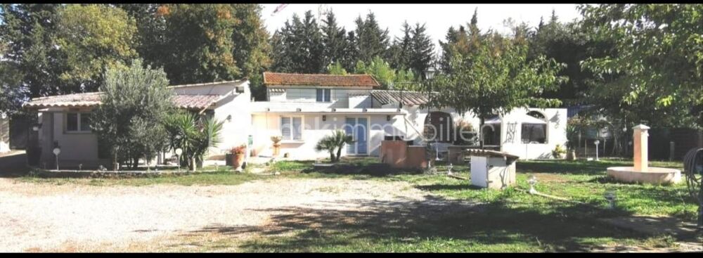 Terrain voyageur avec 3 appartements de 65 m2 & de 40 m2 5 emplacements caravanes