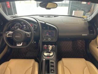 R8 Spyder V10 5.2 FSI 525 Quattro R-Tronic 2010 occasion 34500 B&eacute;ziers