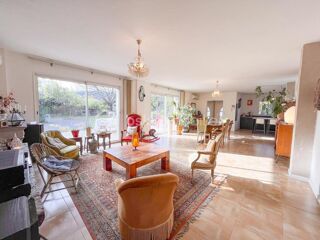  Villa � vendre 6 pi�ces 222 m�