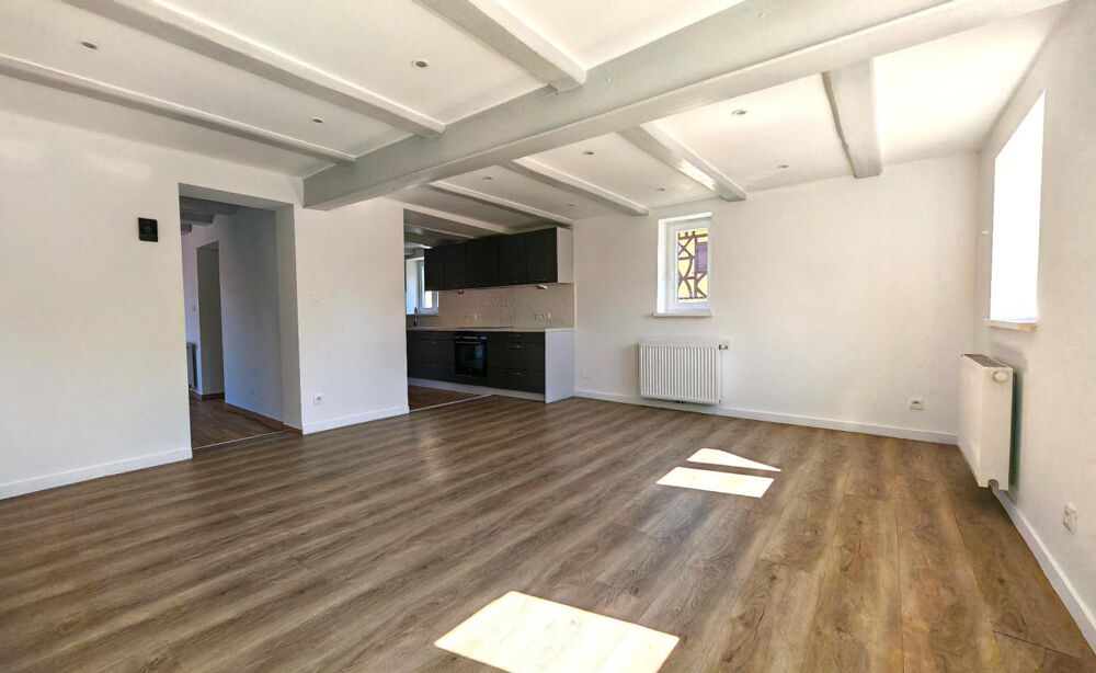 À louer  Maison alsacienne rénovée avec jardin, terrasse et 2 parking à Weyersheim