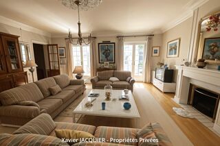  Maison à vendre 7 pièces 263 m²
