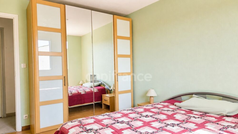 Vente Appartement Appartement à vendre 3/4 pièces et possibilité garage LA LONDE LES MAURES  CENTRE VILLE (83) La londe les maures