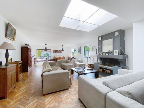   Maison familiale de 400m sur 2500m de terrain, 7 chambres Maison - 12 pice(s) - 410 m