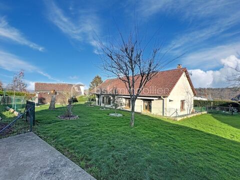   MAISON TRADITIONNELLE de PLAIN-PIED, 7 pi�ces - 3 CHAMBRES avec DOUBLE GARAGE et DEPENDANCE Maison - 7 pi�ce(s) - 110 m�