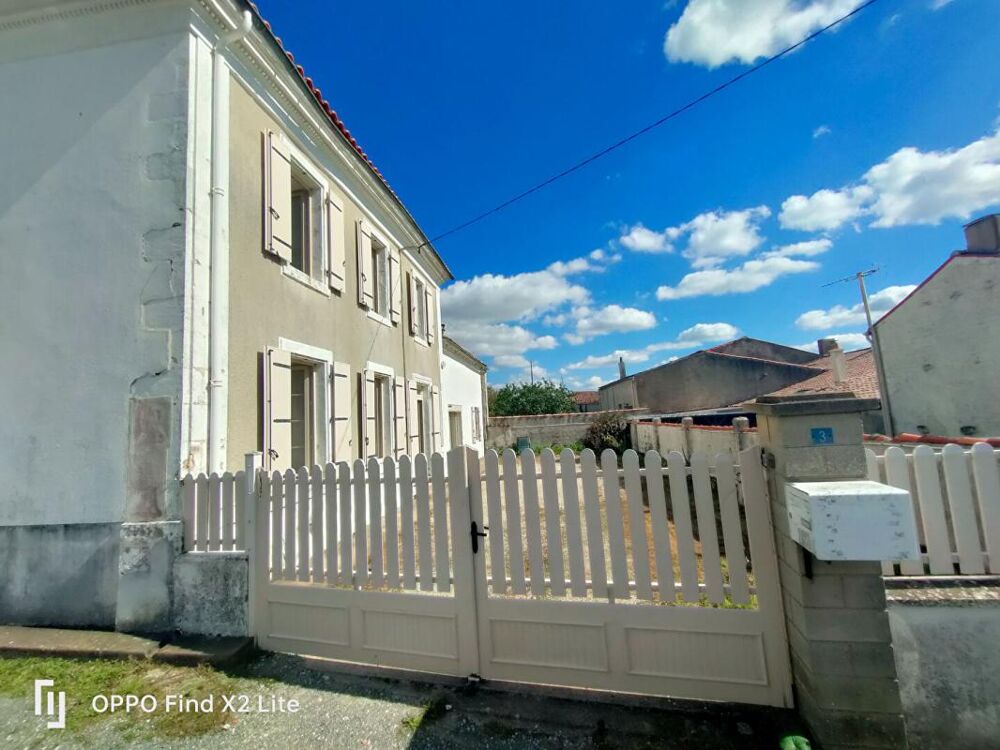 Vente Maison Maison Saint Saturnin Du Bois 8 pièce(s) 120 m2 Saint saturnin du bois