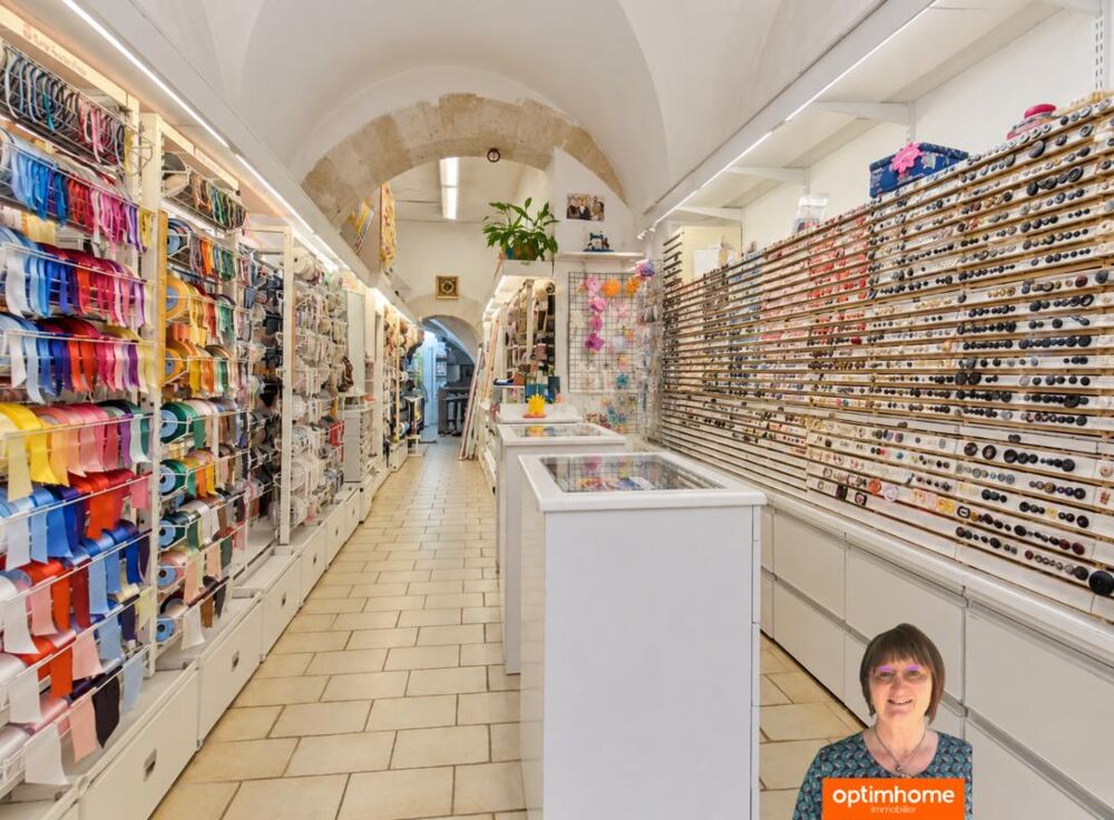   Fonds de commerce Mercerie à vendre Ecusson de NIMES (30) 