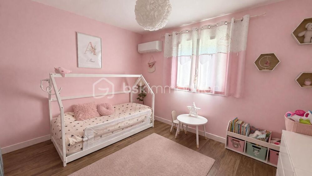 � vendre  Villa Saint-Laurent-du-Var (06700)