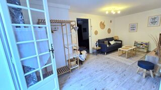  Appartement à louer 2 pièces 50 m² Hyeres
