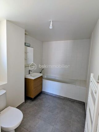  Appartement à louer 2 pièces 46 m²
