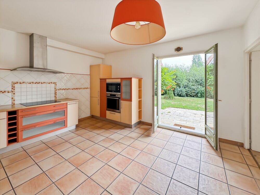 Élégante propriété familiale de 192 m² avec 6 chambres au coeur de Tutégny