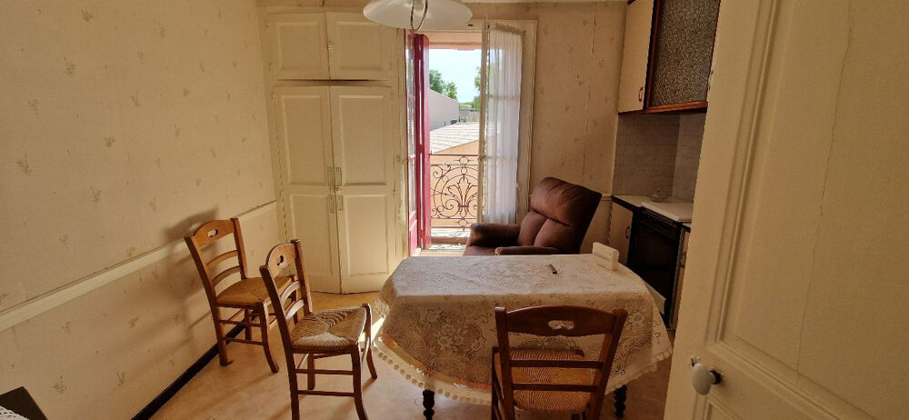Maison de village avec garage et comble