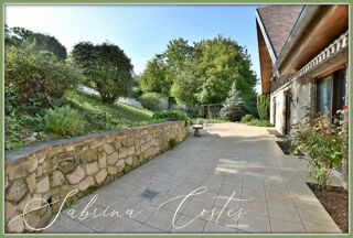  Maison  vendre 10 pices 250 m