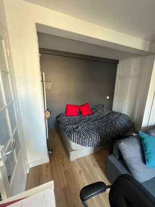  Appartement à louer 1 pièce 25 m²