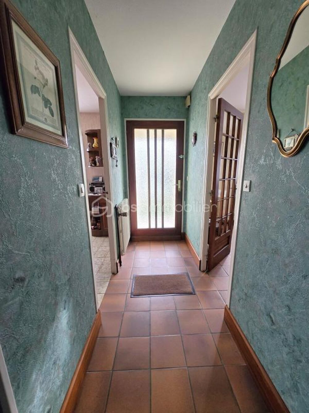 À découvrir : une maison familiale au charme intemporel, posée sur un vaste terrain de 1500 m²
