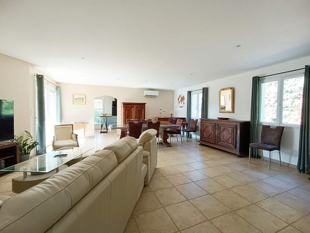 � vendre  Villa Fontvieille (13990)