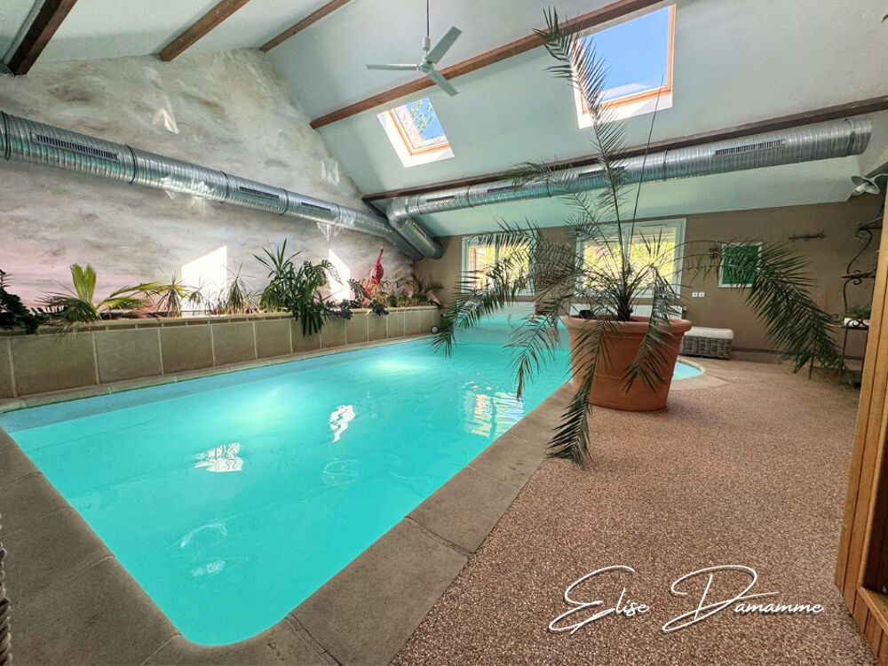 Vente Maison Laissez-vous surprendre: Grande maison 5 chambres, piscine intérieure, salle de billard, jardin, garage double Saint jouin bruneval