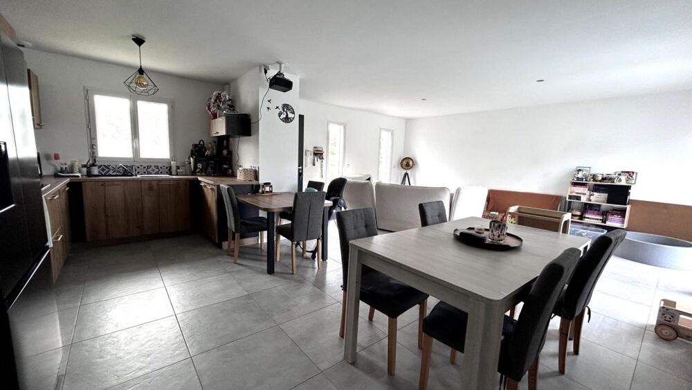 ST JULIEN L'ARS - PLAIN-PIED - 4 CHAMBRES - GARAGE