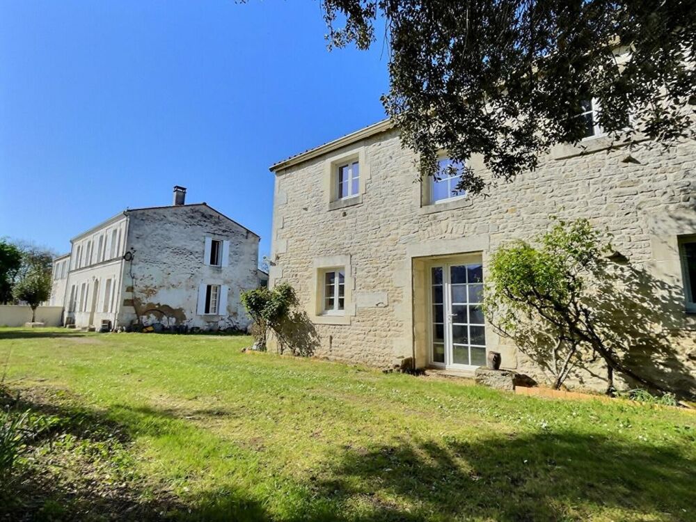 Vente Maison 17250 - Maison La Vallée 5 pièce(s) 140 m2 + 120 m2 à finir de rénover - La vallee