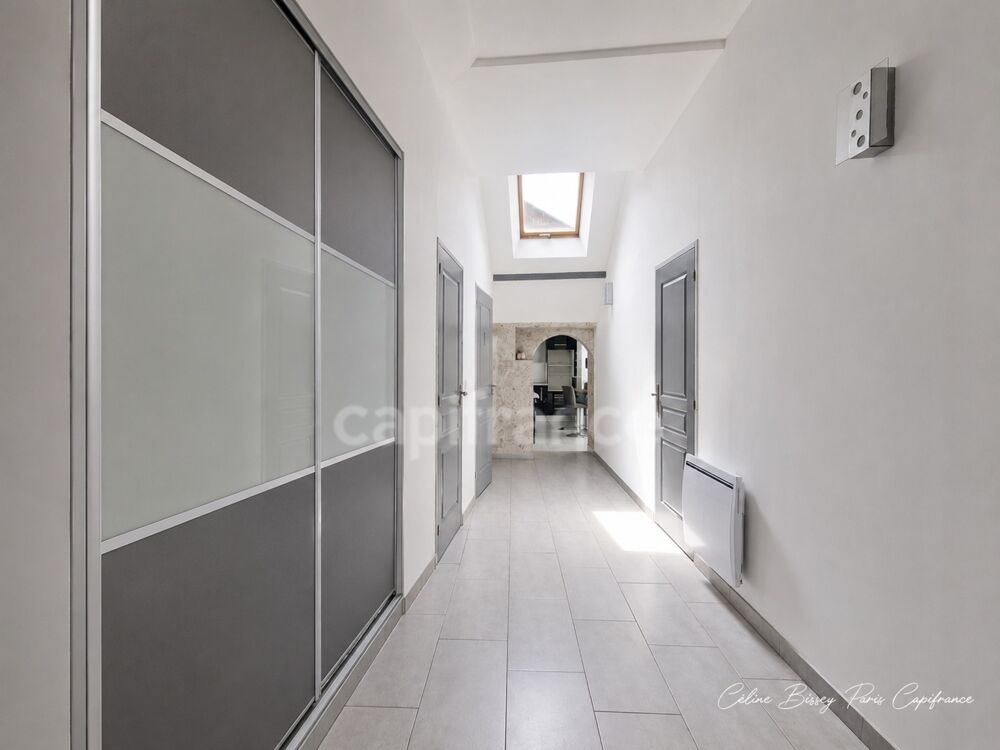 Vente Maison Maison de ville 228M2, 4 chambres, cour et terrasse Cheroy