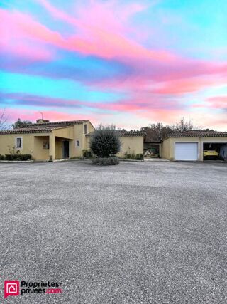  Villa � vendre 7 pi�ces 220 m�