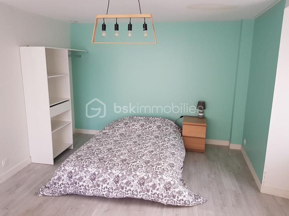 Vente Appartement Appartement meublé avec locataire en place, idéalement situé en plein centre du Grand-Fougeray Grand fougeray