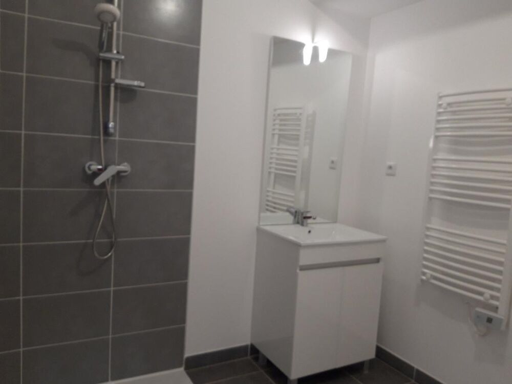Location Appartement Studio avec terrasse et parking à LA SEYNE SUR MER La seyne sur mer