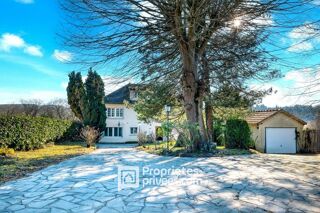  Maison  vendre 8 pices 370 m