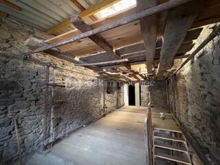  Remise / Grange à vendre 4 pièces 137 m²