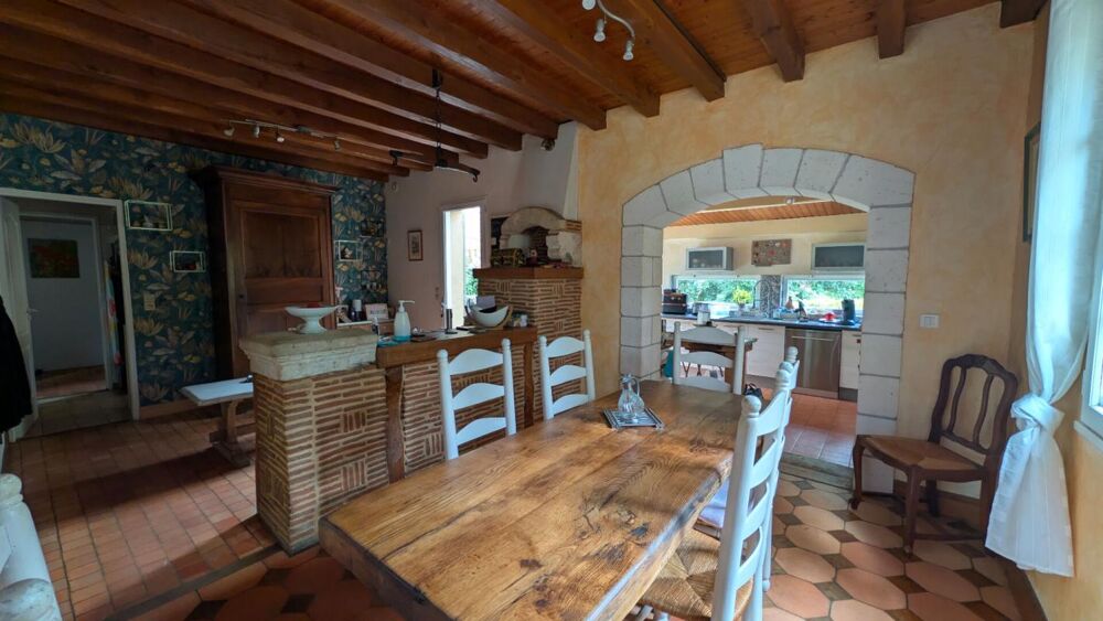 Vente Villa Maison familiale de 160 m2 environ à Bergerac. Secteur Calme et verdoyant Bergerac