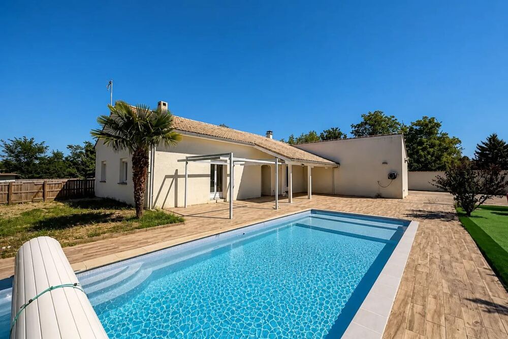 Maison de 6 pièces de 130 m² à Lapeyrouse-Mornay