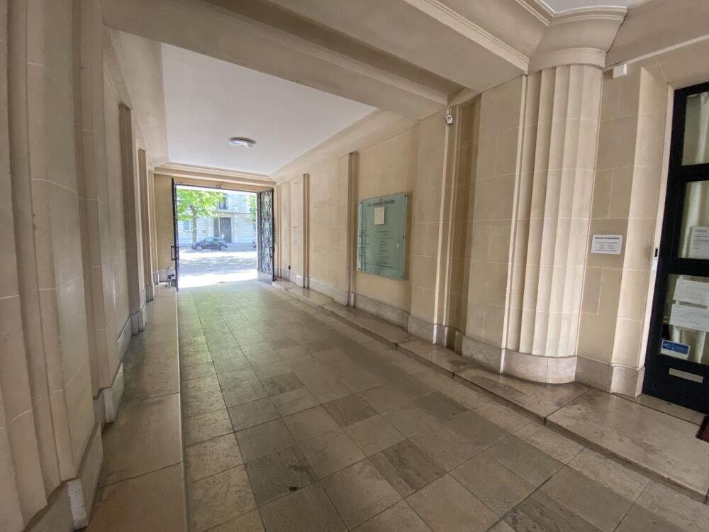   Bureaux avenue hoche à louer Paris 8