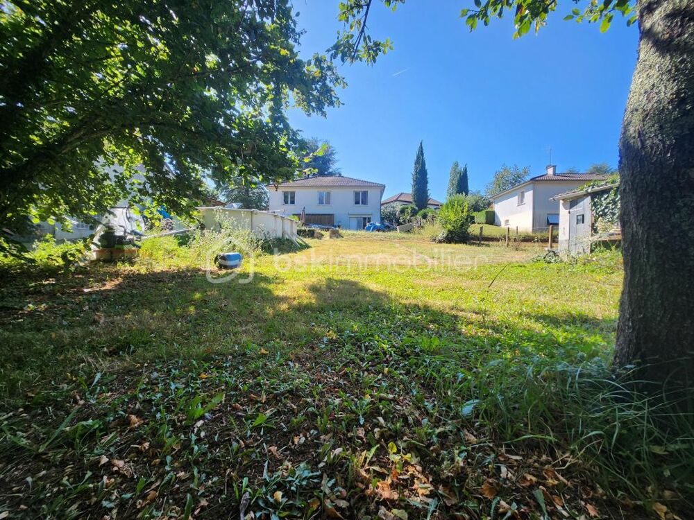 Maison familiale 93 m² avec grande parcelle au coeur de la Fôret de Vouneuil-sous-Biard