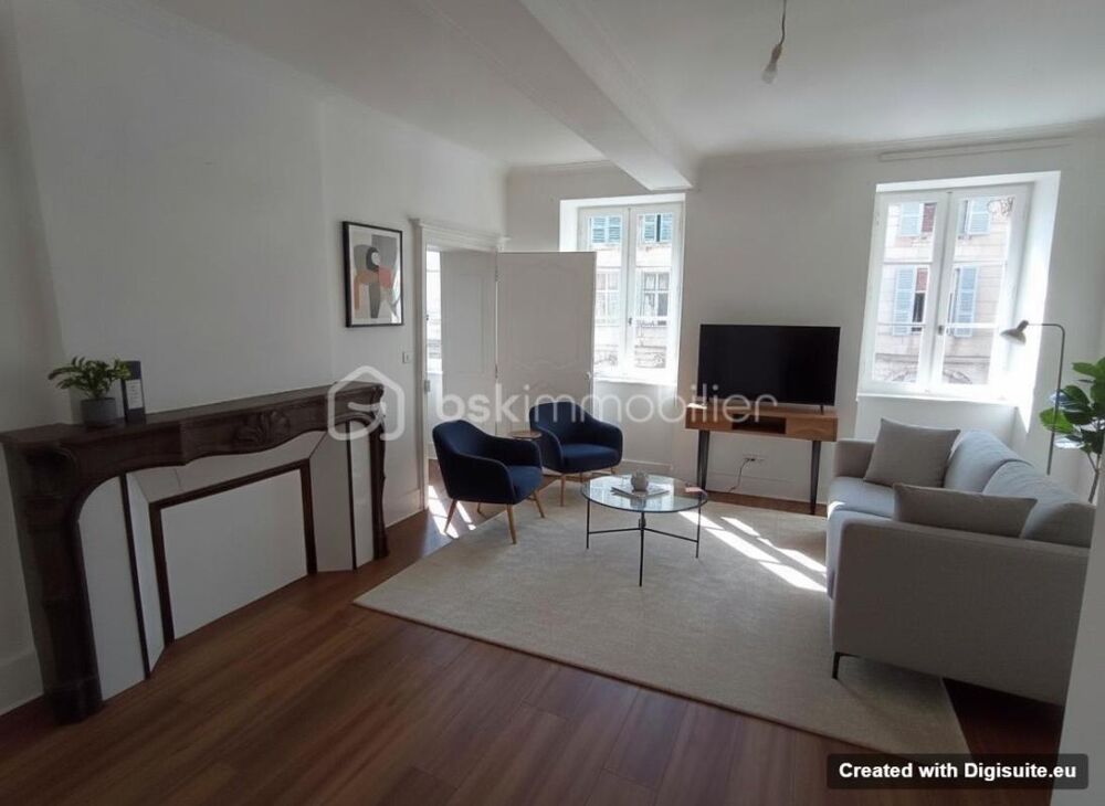 LE CHARME DE L'ANCIEN POUR CE GRAND APPARTEMENT T3 DE 85M2 AU CENTRE VILLE DE VESOUL