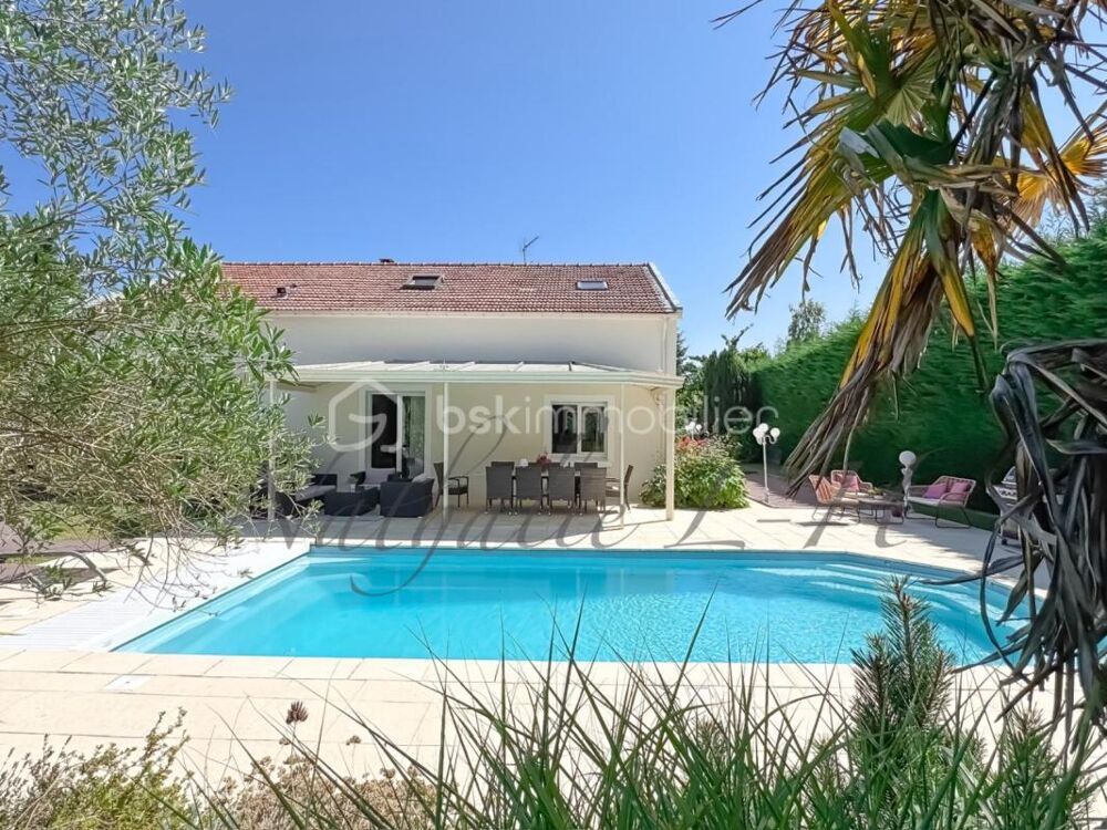 Superbe ! Pavillon de 224 m² avec piscine chauffée et studio indépendant
